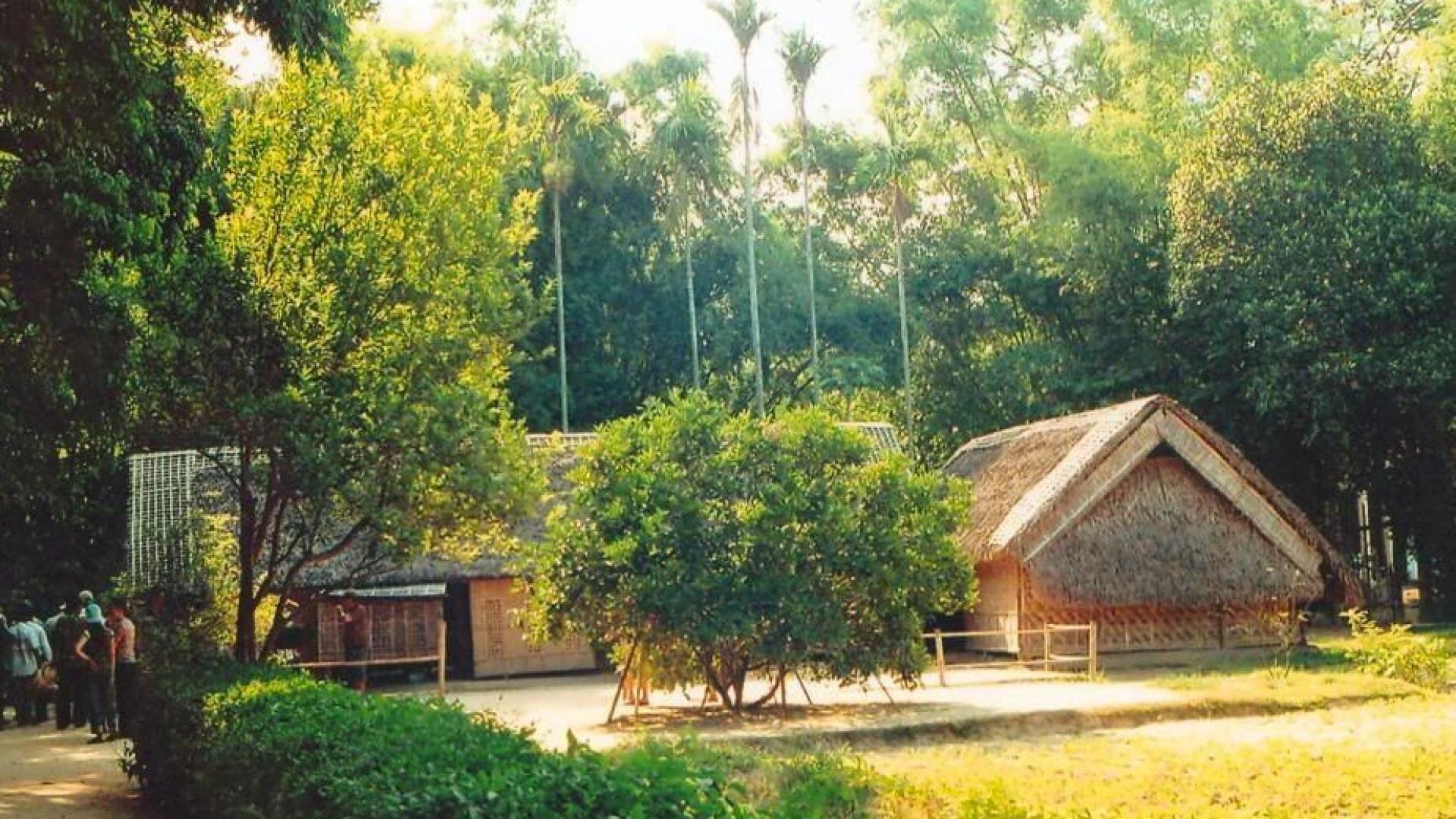 CỬA LÒ - BIỂN THIÊN CẦM - MỘ ĐT VÕ NGUYÊN GIÁP - NGÃ 3 ĐỒNG LỘC