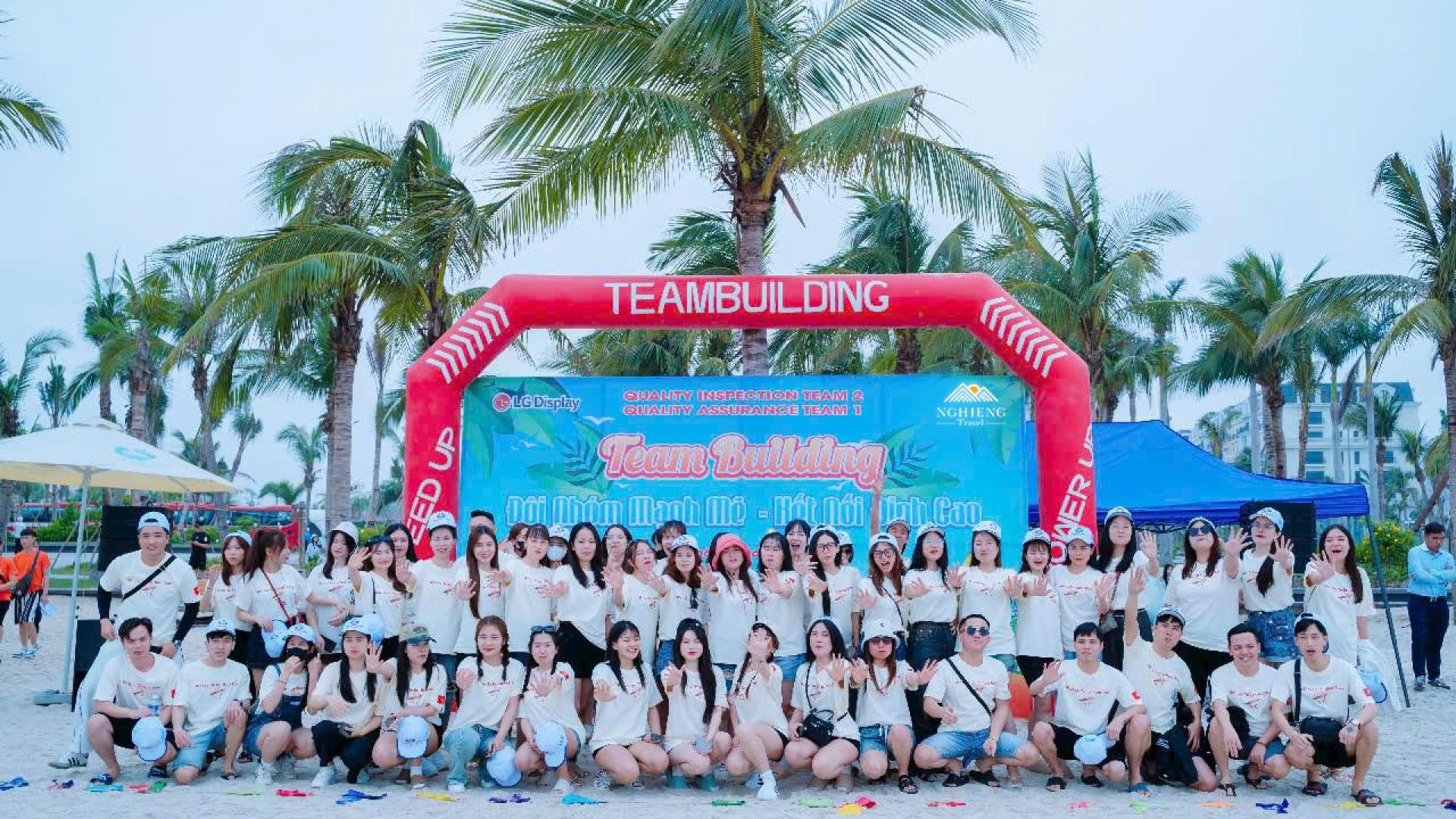 Gala dinner Công ty TNHH Gang thép Tuyên Quang Số lượng: 100 người